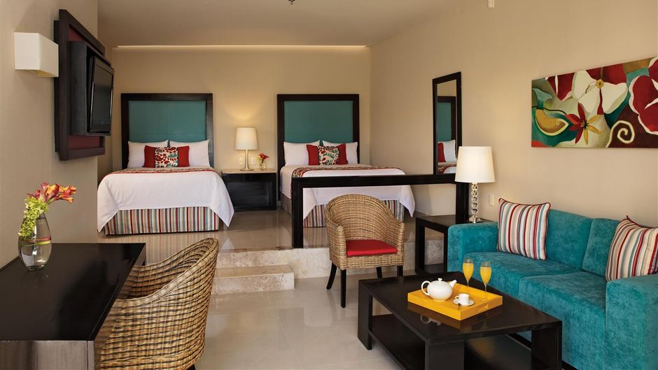 Dreams Jade Resort & Spa Suite