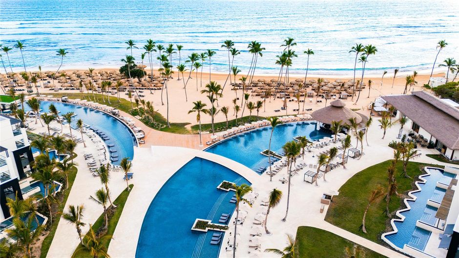 Breathless Punta Cana Resort & Spa Pool