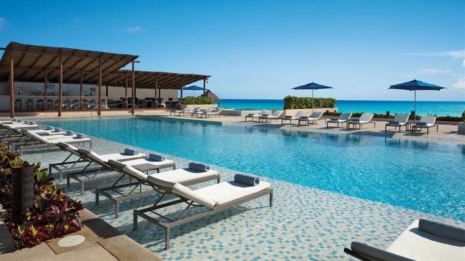 Secrets The Vine Cancun Pool