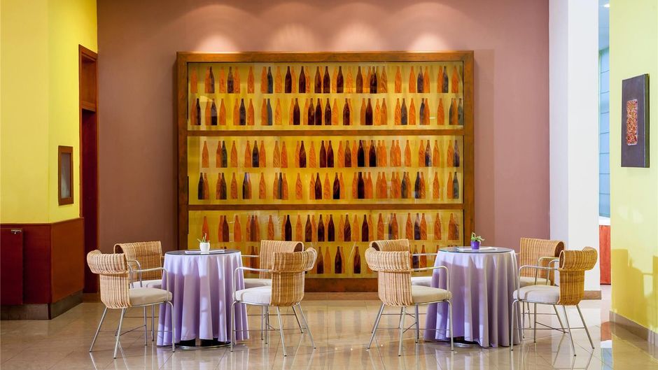 Sol Aurora Restaurant