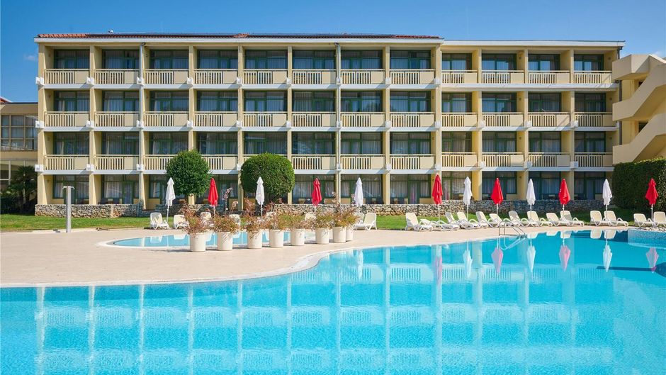 Sol Aurora Exterior