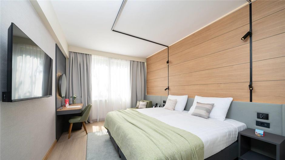 Melia Coral Room