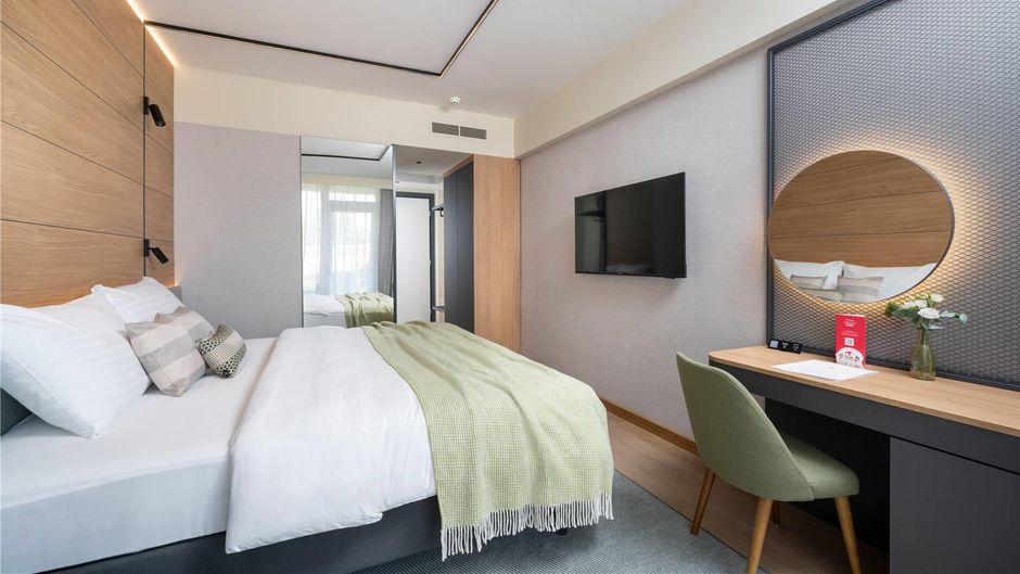Melia Coral Room