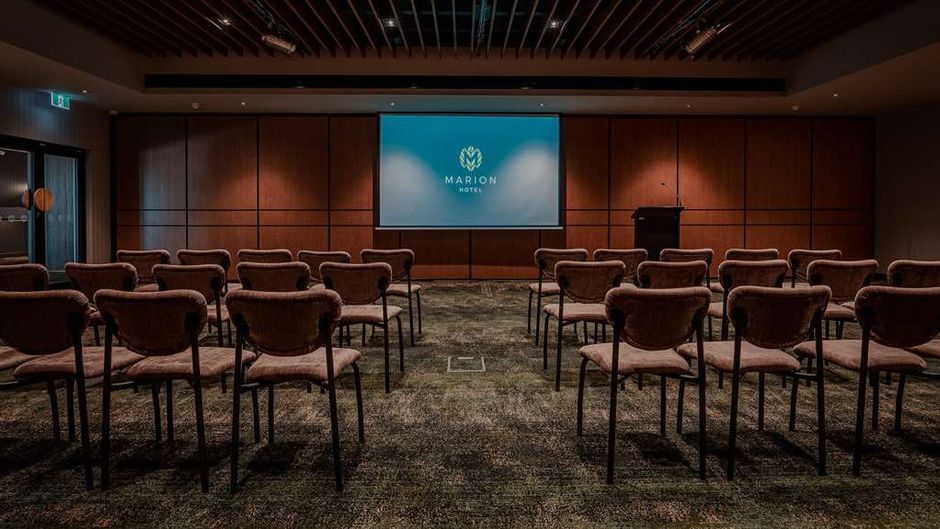 Marion Hotel Meeting