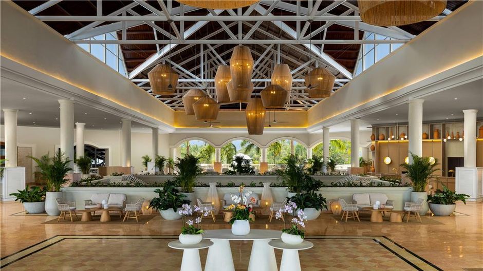 Wyndham Alltra Punta Cana Lobby