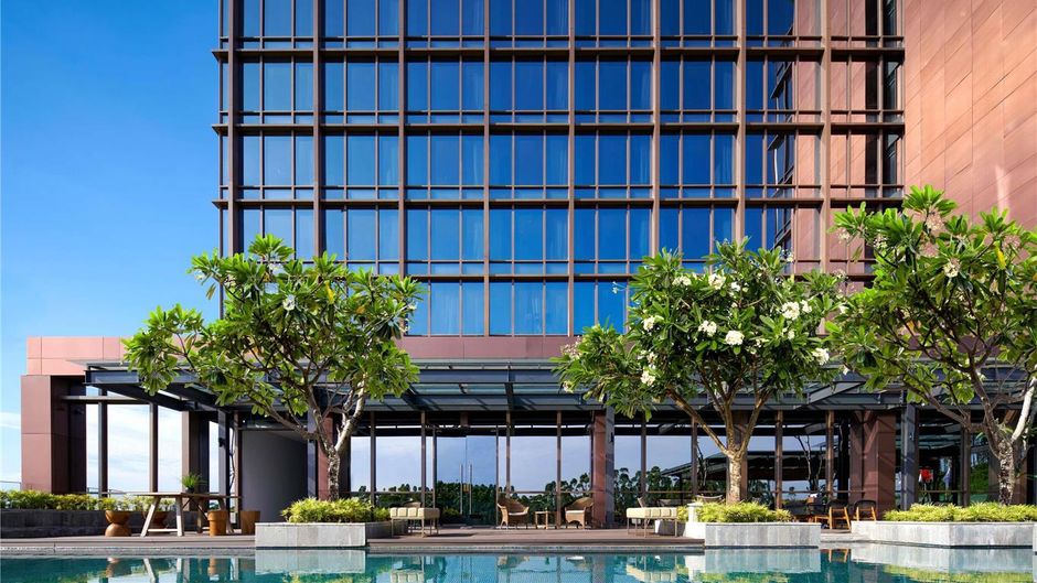 Swissotel Nusantara Pool
