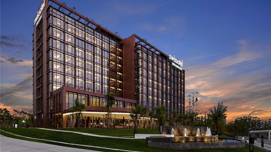 Swissotel Nusantara Exterior