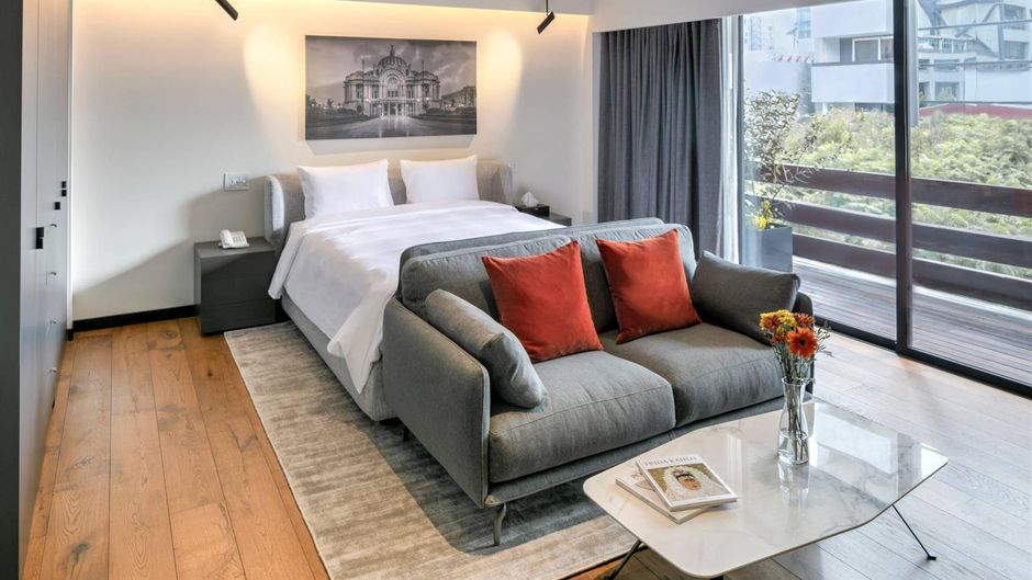 Amberes 64 Ascend Hotel Collection Suite