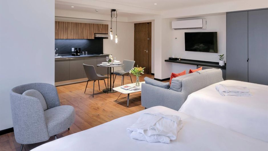 Amberes 64 Ascend Hotel Collection Suite