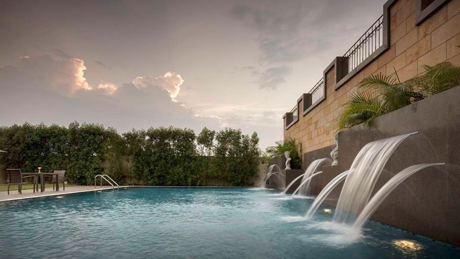 Jasraj Palace Yavatmal Hotel-Radisson Pool