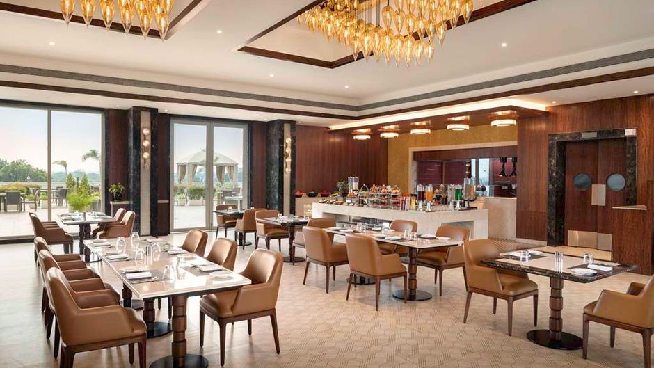 Jasraj Palace Yavatmal Hotel-Radisson Restaurant