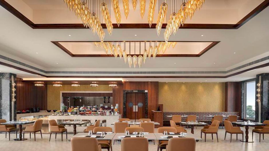 Jasraj Palace Yavatmal Hotel-Radisson Restaurant