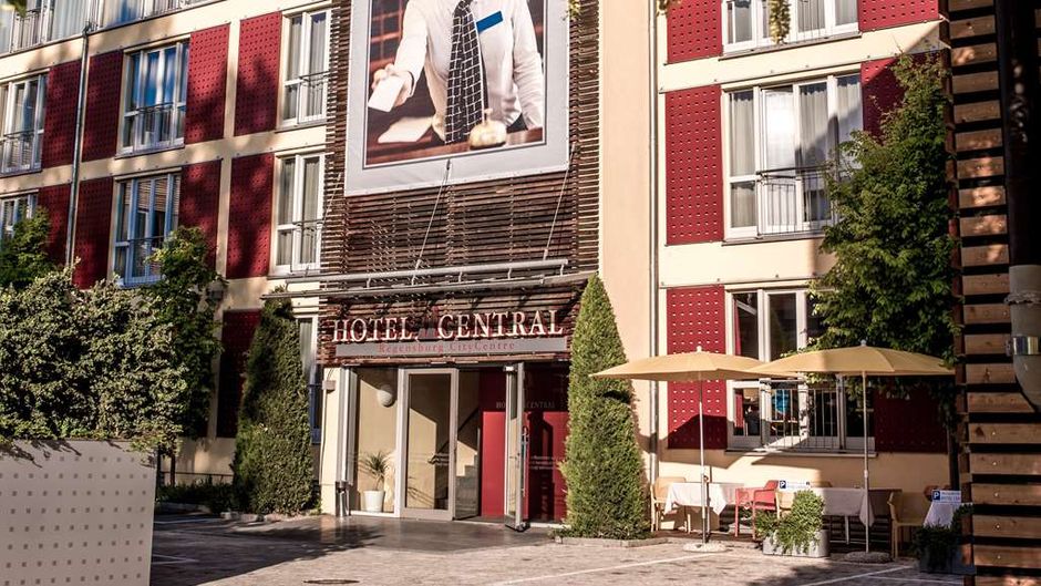Hotel Central Regensburg CityCentre Exterior