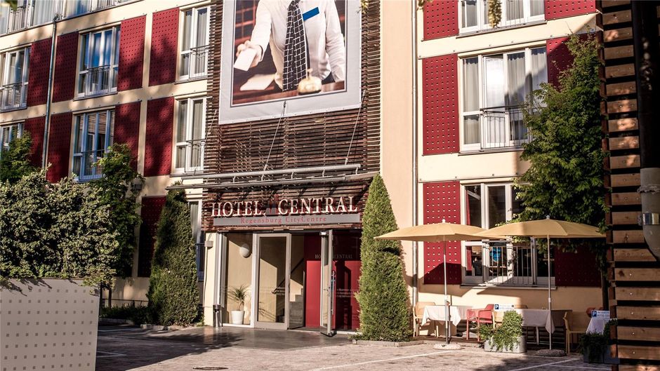 Hotel Central Regensburg CityCentre Exterior