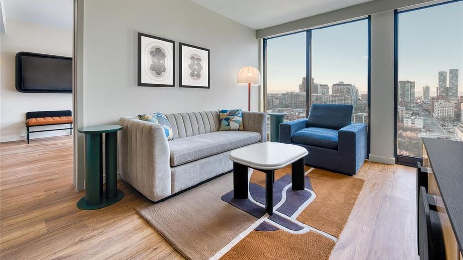 TOOR Hotel Toronto, jdv by Hyatt Suite