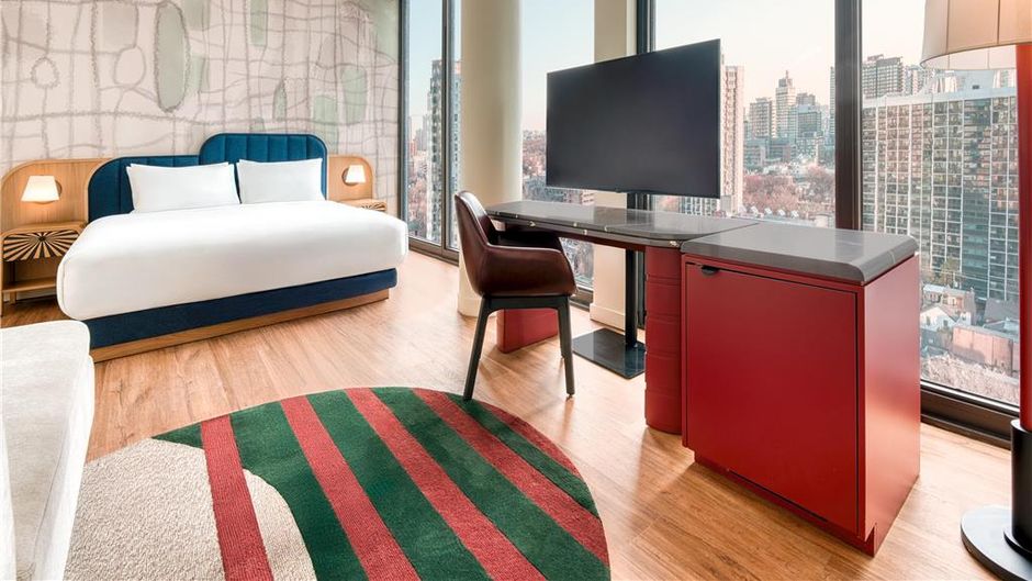TOOR Hotel Toronto, jdv by Hyatt Suite