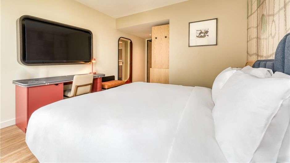 TOOR Hotel Toronto, jdv by Hyatt Room