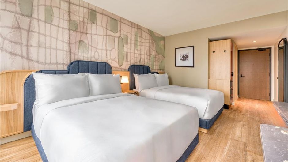 TOOR Hotel Toronto, jdv by Hyatt Room