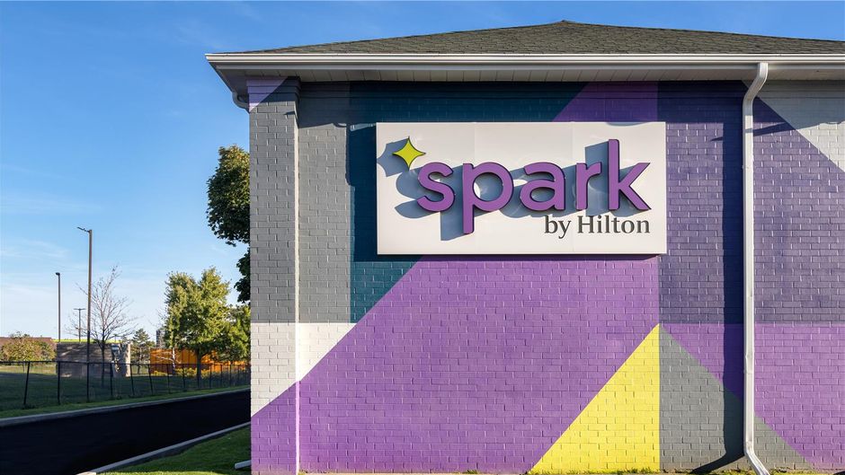 Spark by Hilton Toronto Mississauga Exterior