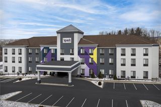 Spark by Hilton Vestal Binghamton