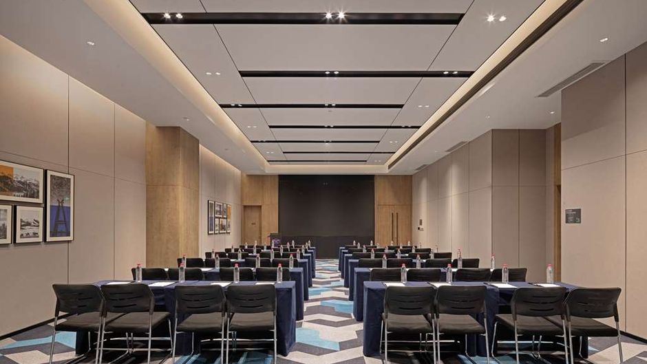 Hampton Inn Urumqi Railway Station Meeting