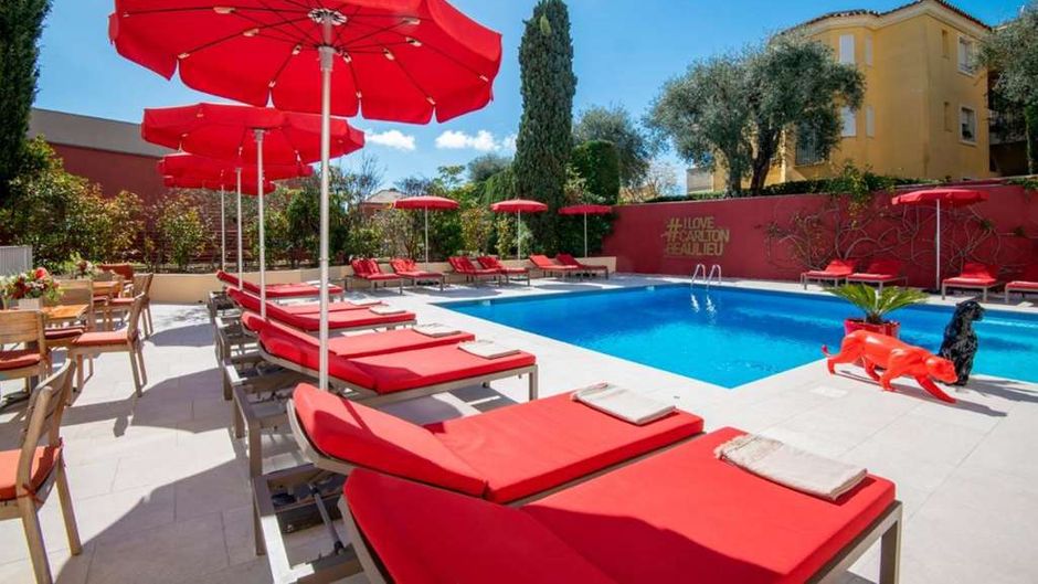 Hotel Carlton Pool