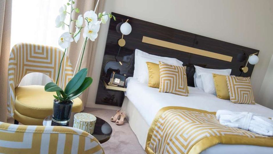 Hotel Carlton Room