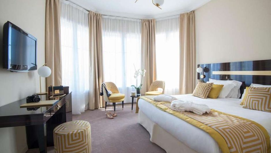 Hotel Carlton Room
