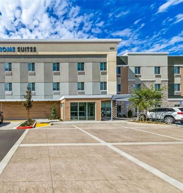 Everhome Suites Ontario