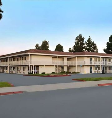 Super 8 by Wyndham San Jose