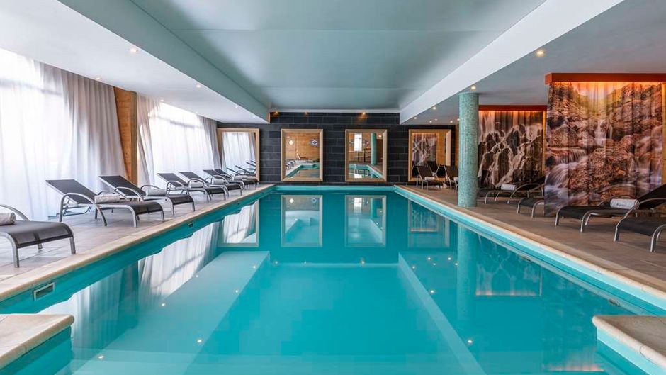 Chalet Hotel Kaya Pool
