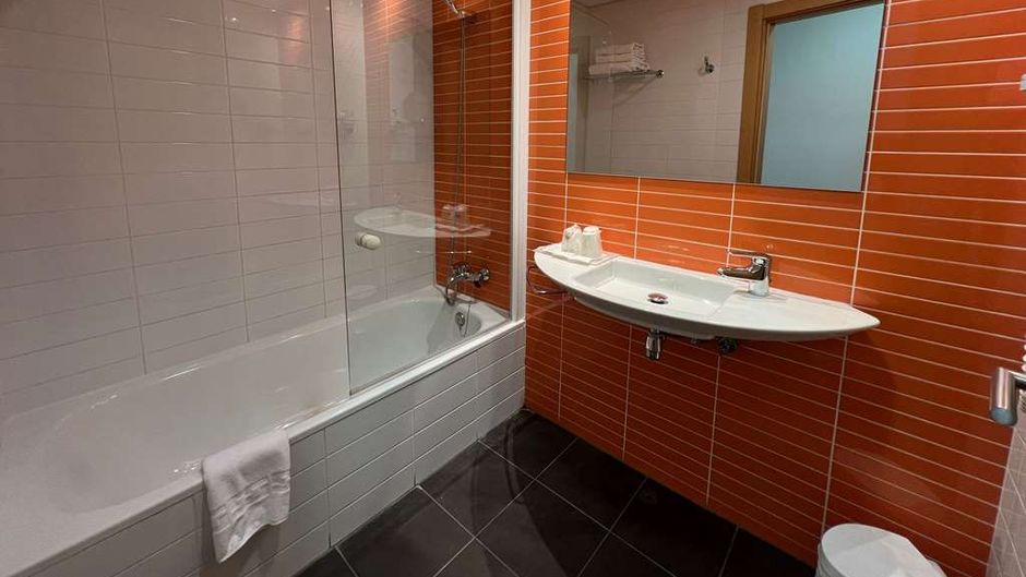 Hotel Cross Elorz Room
