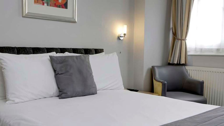 Best Western Reading Calcot Hotel Room