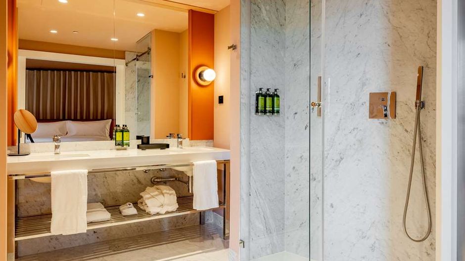 Porto Curio Collection Room