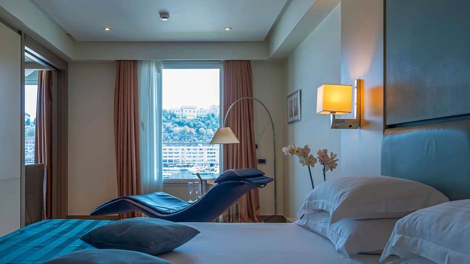 Hotel Port Palace Suite