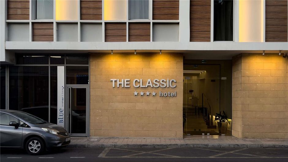 Classic Hotel Exterior