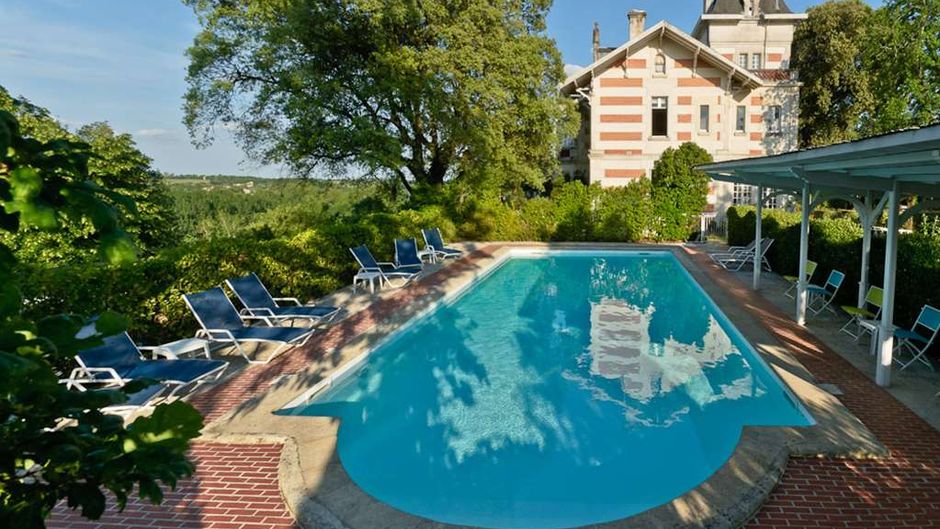 Chateau de l'Yeuse Pool