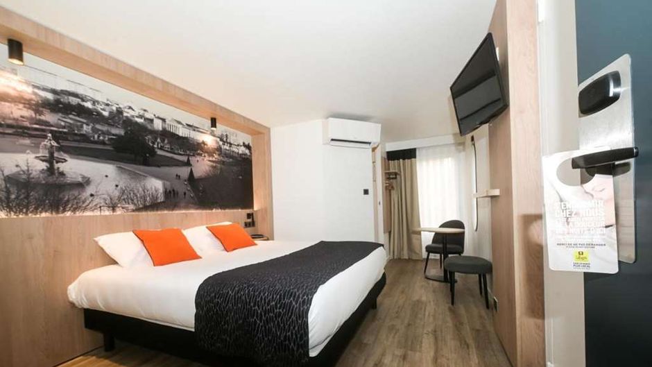 Logis Hotel Angers South Room