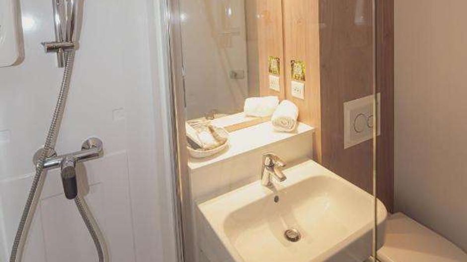 Logis Hotel Angers South Room