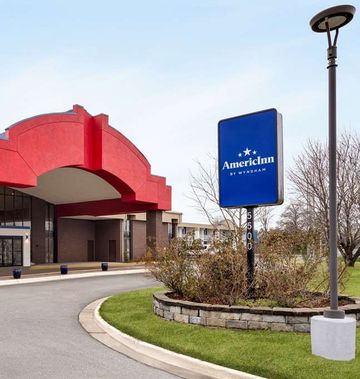 AmericInn Grand Rapids Airport North