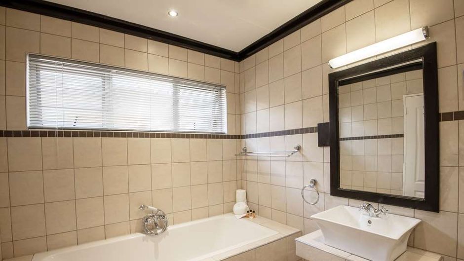 Arebbusch Travel Lodge Room