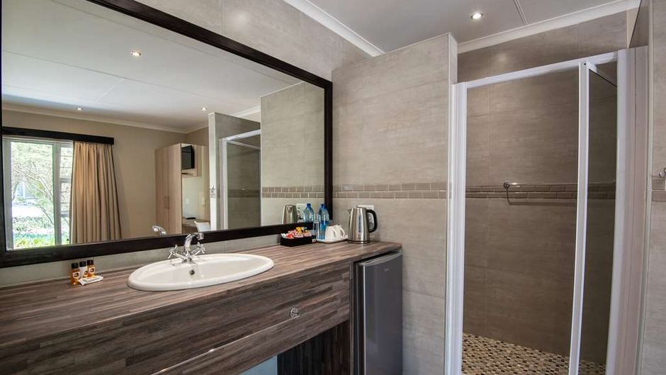 Arebbusch Travel Lodge Room