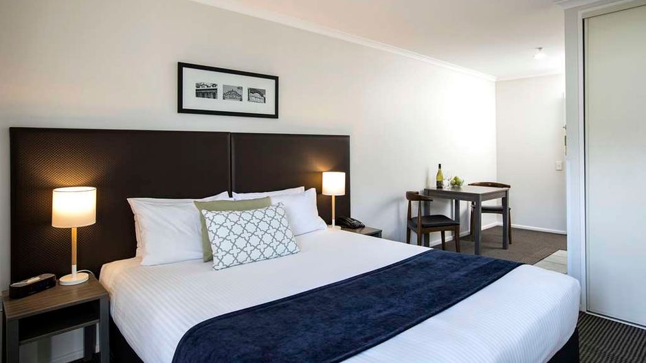 Quest Auckland Hotel Suite