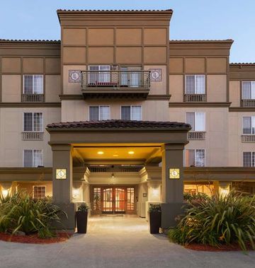 Larkspur Landing Folsom Hotel