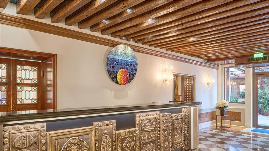 Hotel Santa Chiara Lobby