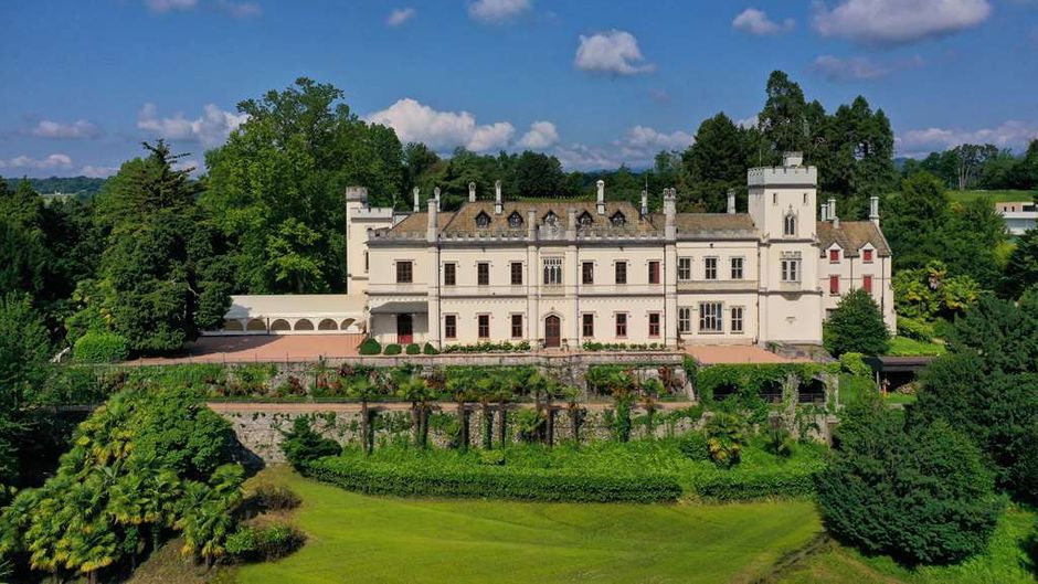 Castello dal Pozzo Exterior
