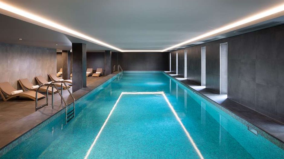 DoubleTree by Hilton Hobart Pool