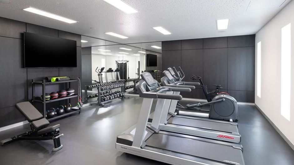 DoubleTree by Hilton Hobart Health