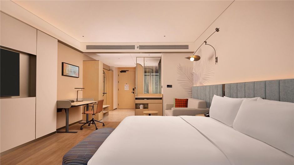 Hilton Garden Inn Huangshi Dinosaur WL Room