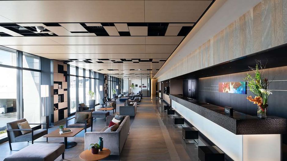 DoubleTree by Hilton Tokyo Ariake Lobby